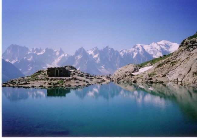 ラック・ブランからのシャモニー針峰群。<br />モンブランから、ジョラスまできれいに見えました。