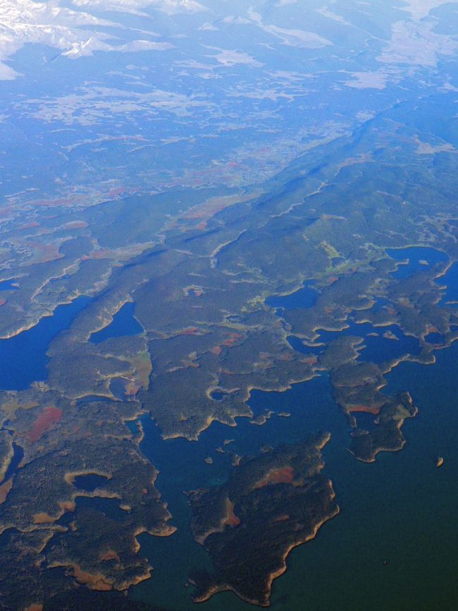 飛行機から見るブエノス・アイレス近郊の海の光景。<br />