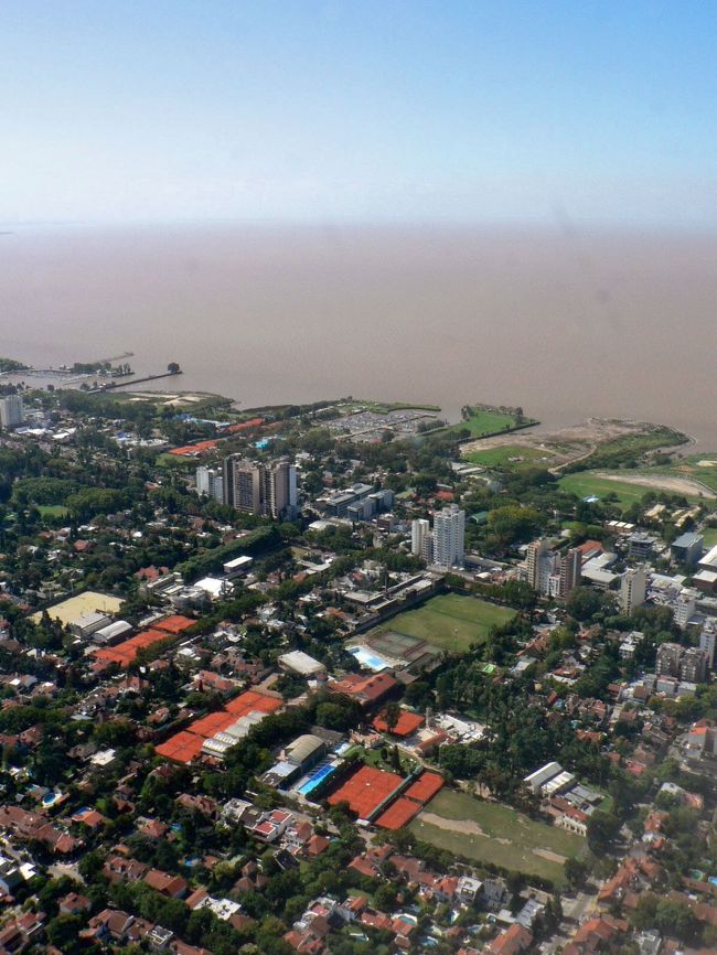 飛行機から見るブエノス・アイレス市街地の光景。<br />