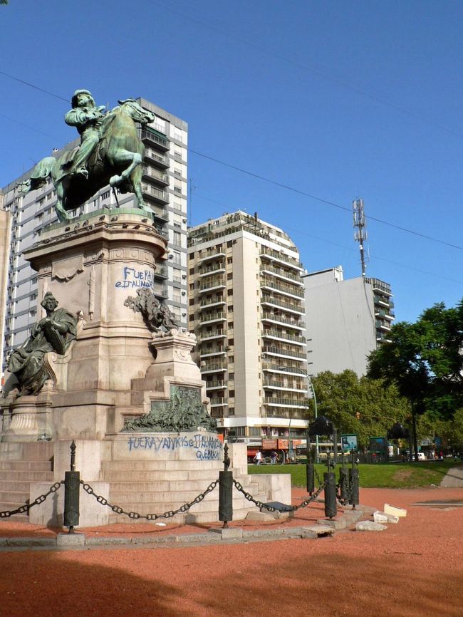 イタリア広場の光景。<br />