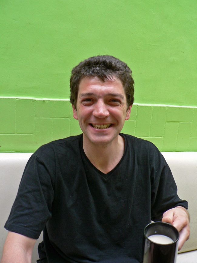 スペインから演劇を学びに来ている舞台俳優。<br />