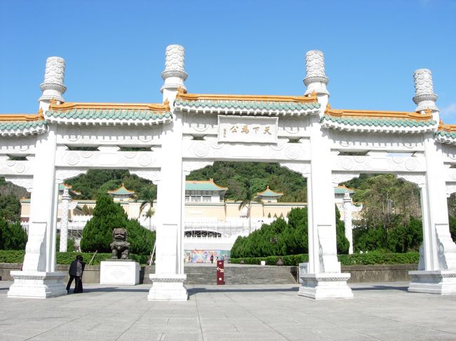 奥の博物院の前は工事中でした･･･