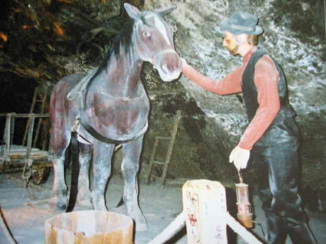 昔は馬で作業していたらしいですｗ<br />所々に当時の作業過程が蝋人形によって再現されています。<br />