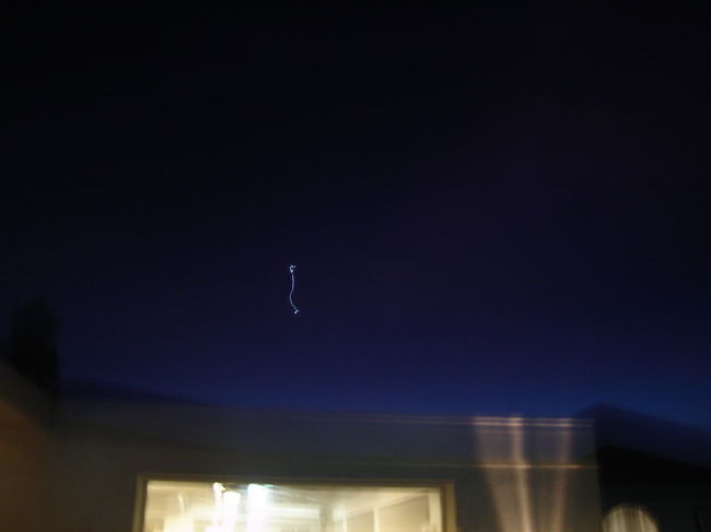 明け方にパーティーもお開きになって片づけをして外にでたらもう空が白み始めてて驚き！家に帰ったのは結局朝の8時過ぎでした…すごいなぁ。<br />でも本当に幸せそうな二人に幸せわけてもらったなぁ。<br />末永くお幸せに！