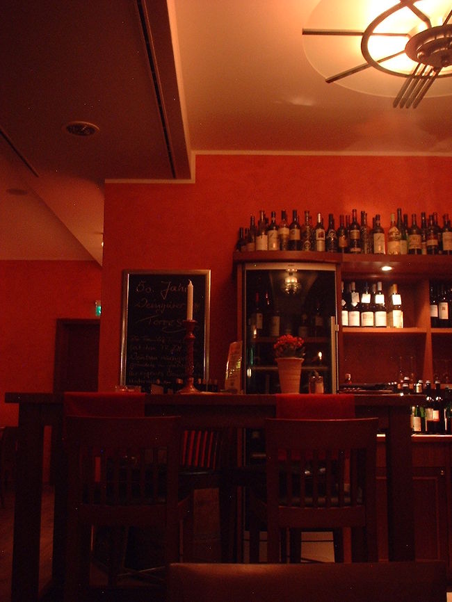 本当はワインバー。夜カフェ使いしちゃっていいのか？