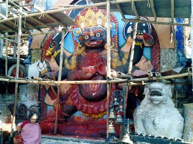 今回どうしても見たかったものの一つハヌマン・ドゥカ。お茶目な顔立ちです。