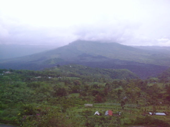 日本人観光客の多くが訪れるキンタマーニ高原。ちょっと恥ずかしがる人が多いとのこと。