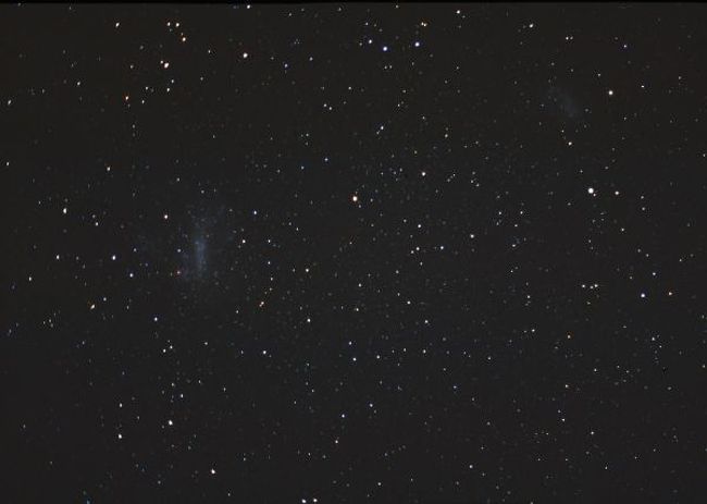 大マゼラン雲と小マゼラン雲。<br />肉眼でもはっきりと見えました。