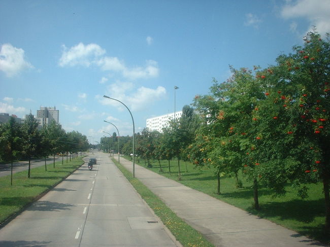 帰りの道もこんな感じ。大都会ベルリンなのに何だかのどかです。