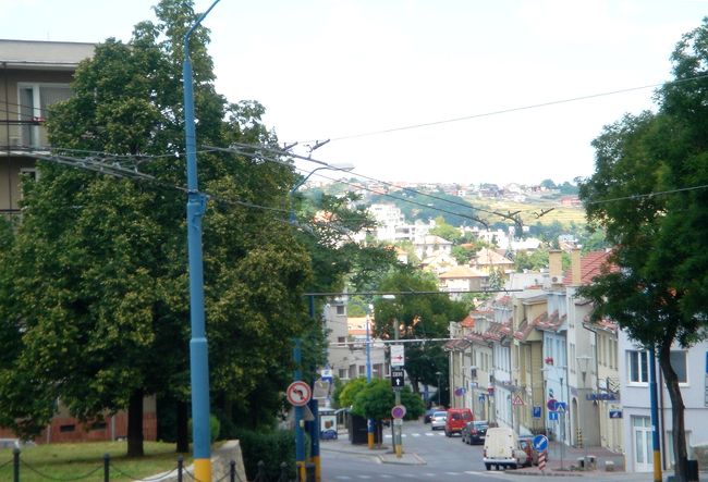 旧市街をブラチスラバ城へ