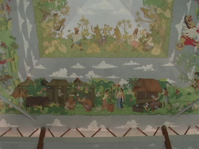 ホテルのロビーの天井です。天井の絵が印象的でした。