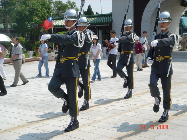 中正紀念堂<br />衛兵の交代式