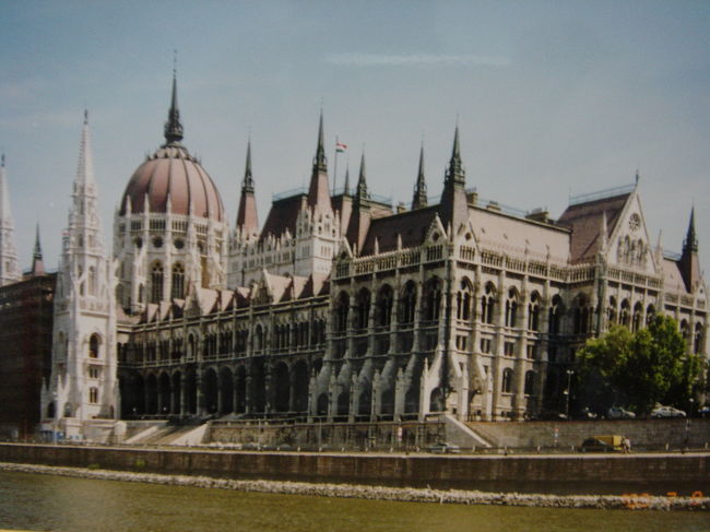 遊覧船から見た、国会議事堂です。