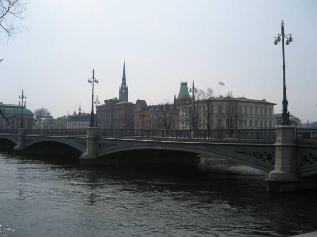 多くの島が、橋によって結ばれています。