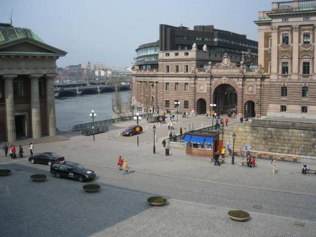 王宮前から、広場を見下ろす。