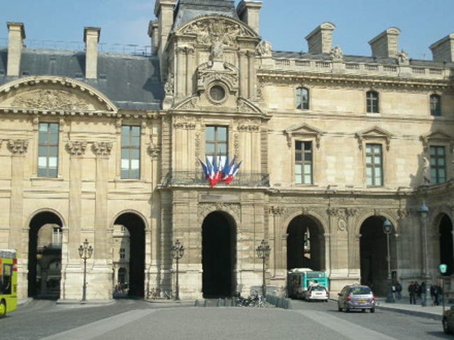 ルーブル美術館。これはほんの一部。<br />まじでかいです。脳みそとろけそうだった、、、