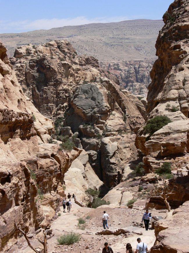 この遺跡の素晴らしいところは自然の雄大な景色のなかに遺跡があるということ。<br /><br />自然だけでも十分に見る堪能できます。<br />