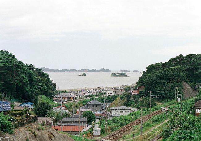 何処から撮ったから忘れてしまいました。<br />下の線路は仙石線です。