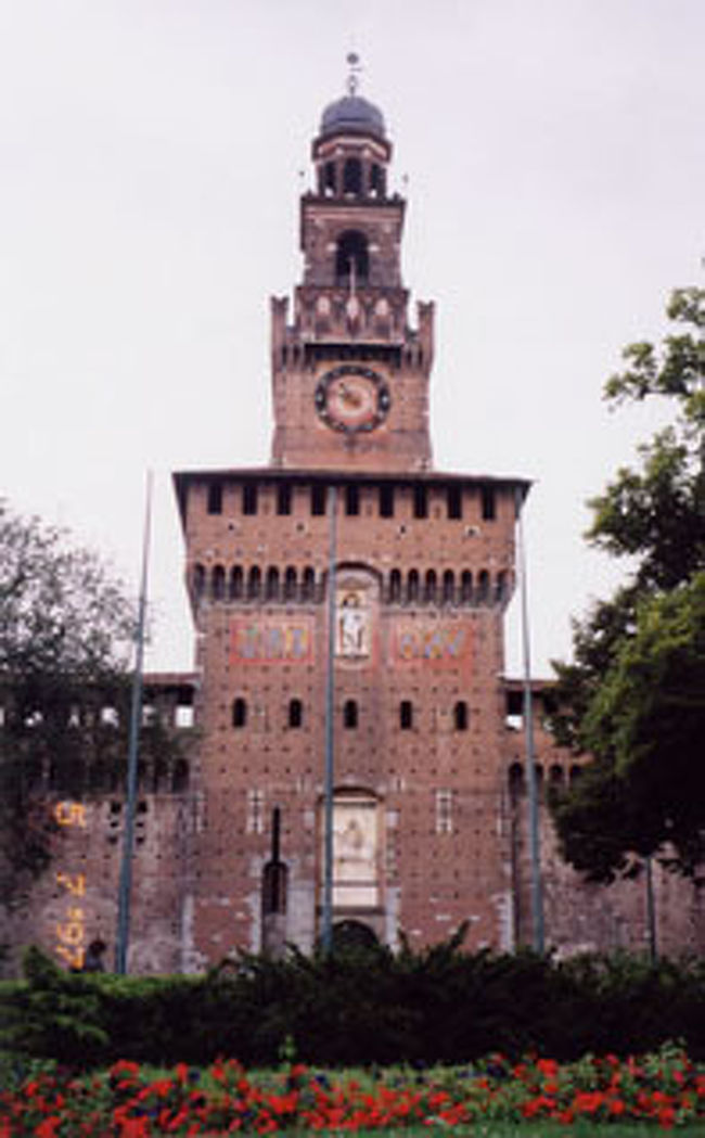 スフォルツェスコ城　 <br />「ロンダニーニのピエタ」はここにあります