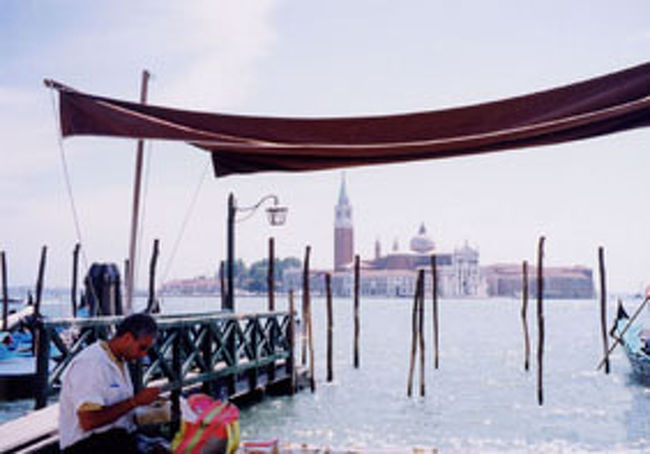 サンマルコ広場から運河を見る 