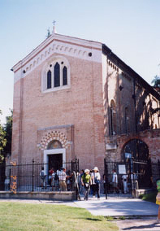 ジョットのフレスコ画で有名な、スクロベーニ礼拝堂