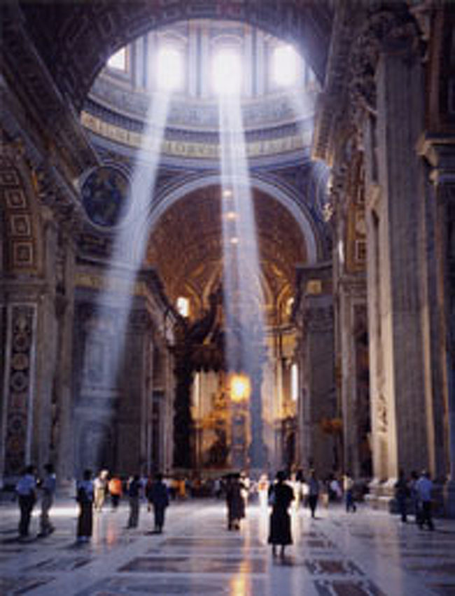 ローマ<br />サンピエトロ寺院の内部