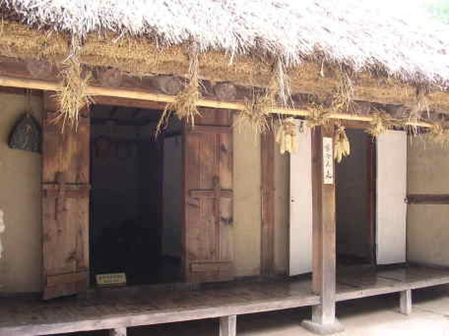 ヨンエのお父さんが連れて行ってくれた韓国民族村<br />韓国の伝統的な文化がよくわかります