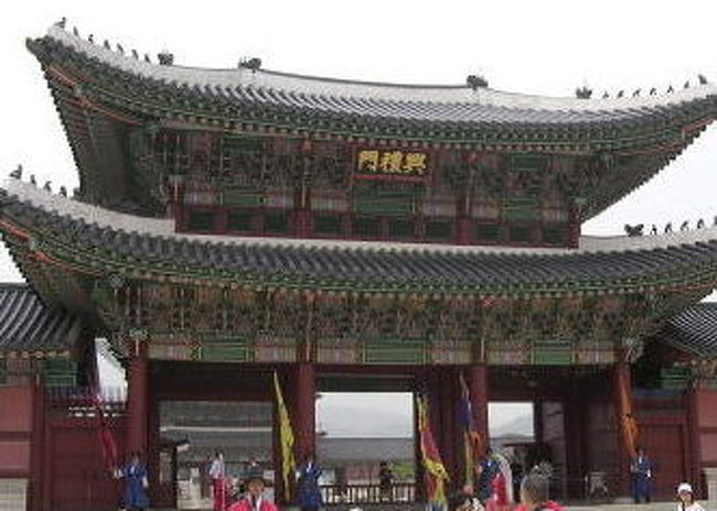 最終日はwonが案内してくれ、夜にはホームステイの時のルームメートスーチョンとボーイフレンドも合流