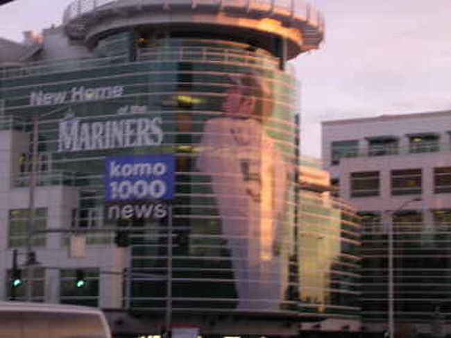 シーズンは終わっていたのですが、大きなｲﾁﾛｰの広告