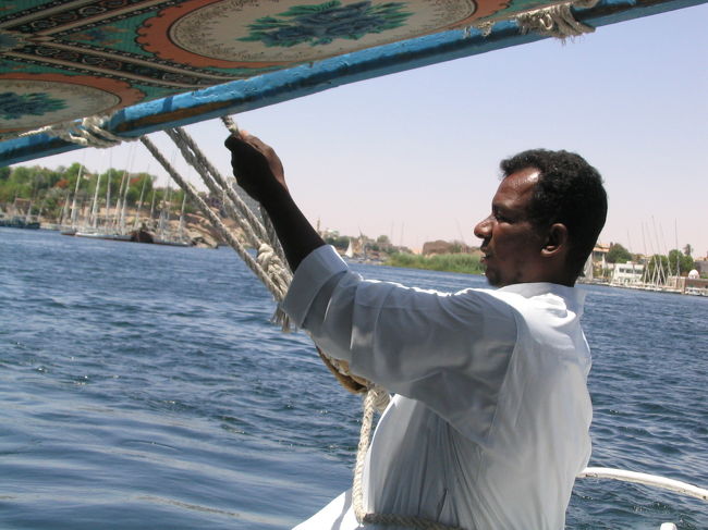 帆をあげないと動けません。