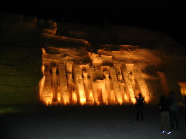 ぼけぼけですが小神殿