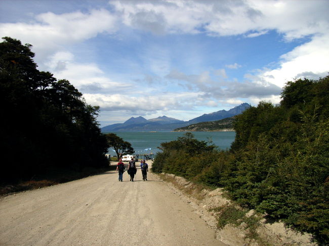 やっと海が見えました。海沿いのコースは整備されてると良いな…