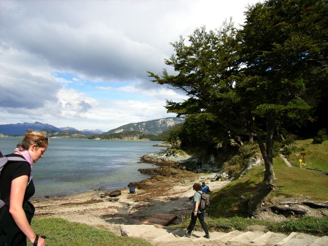 ここからウシュアイア行きの船も日によっては出ています。