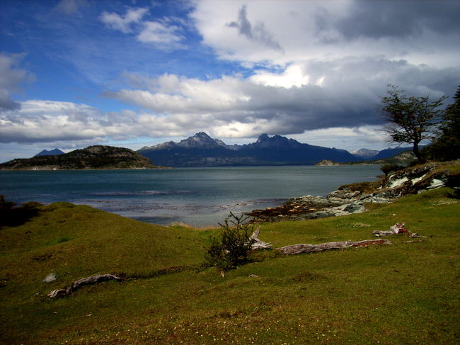 視界が開けた所を歩くので爽快感があるコース。ツアーに参加した年配の方たちも歩いて良かったと絶賛のコースです。