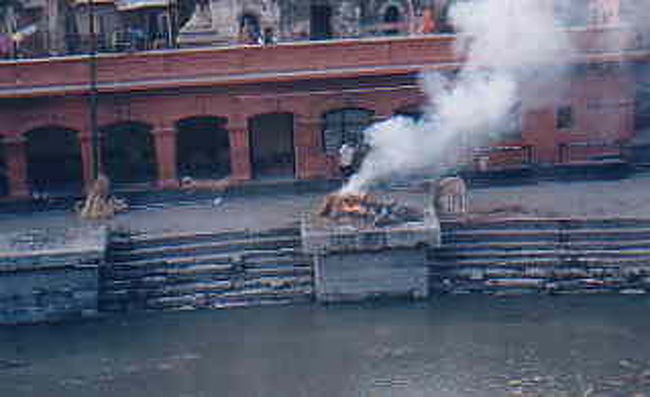 火葬中<br />パシュパティナート