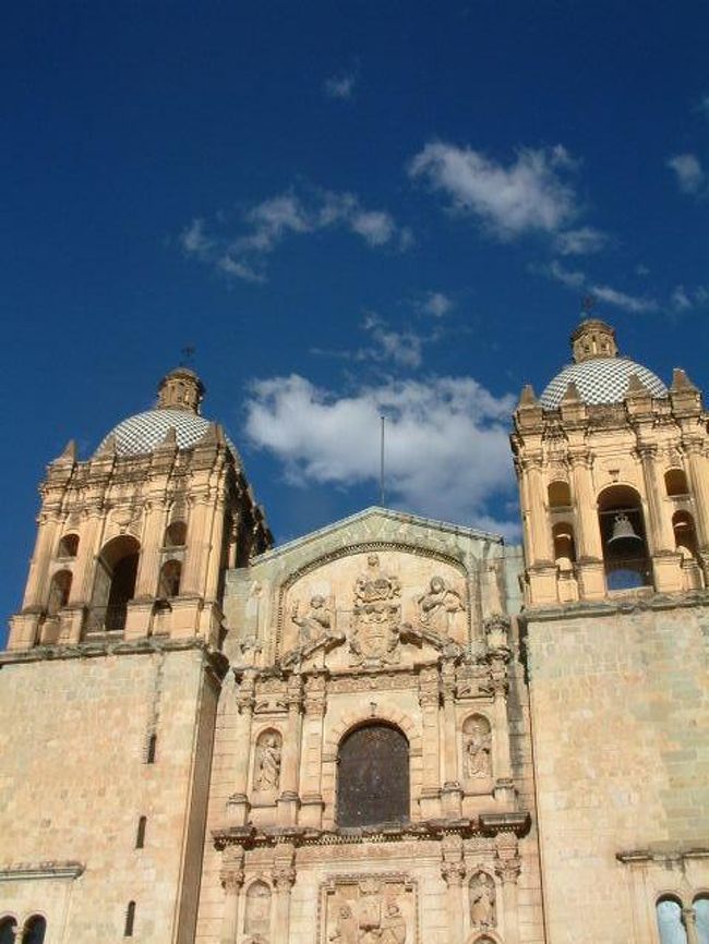 オアハカ<br />空の色が濃い！