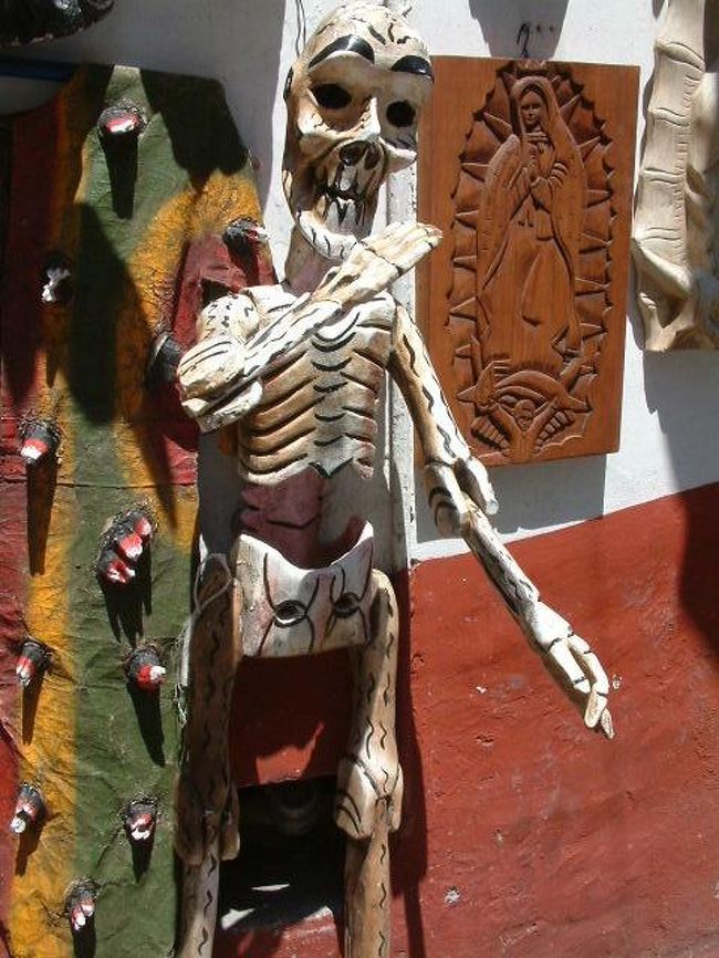 タスコ<br />骸骨グッズが沢山<br />