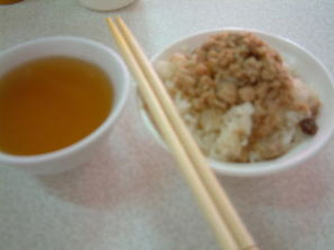 そぼろかけご飯<br />うまい！かよった！