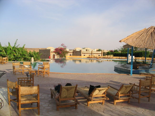 クルーズ船ではないので、ホテルに戻り朝食後、ルクソールに向けいざ！