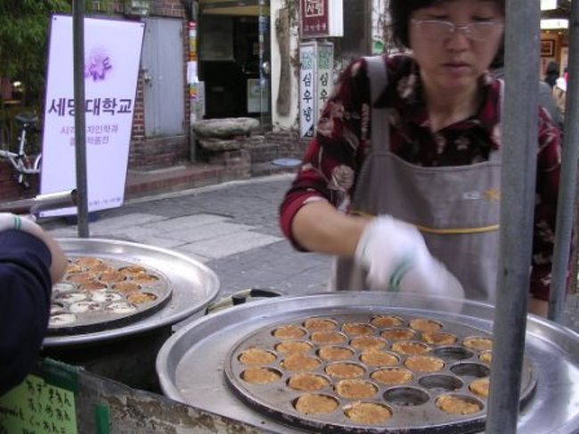 屋台でうっているスナック　甘い