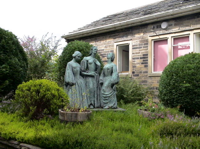イギリス周遊 嵐が丘の舞台になった丘に立つ ハワース イギリス の旅行記 ブログ By エムさん フォートラベル イギリス周遊 嵐が丘の舞台になった丘に立つ ハワース イギリス の旅行記 ブログ By エムさん フォートラベル