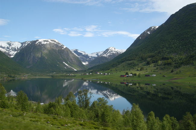 走行中のバス車中より<br />