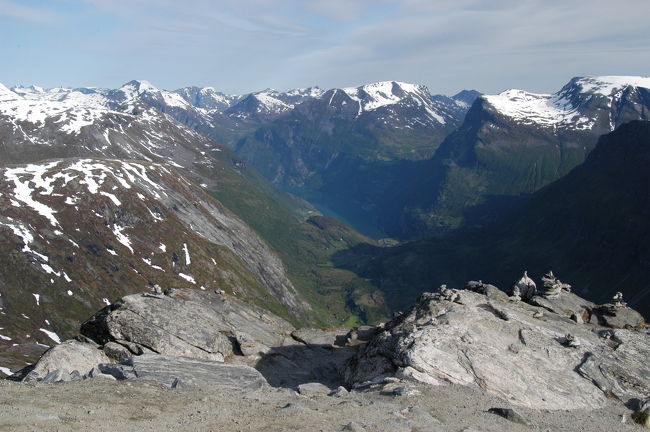 「ダレスニッパ展望台」より、ゲイランゲルフィヨルドを望む<br />