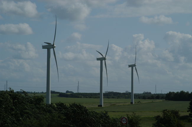 林立する風車。自然エネルギーの活用<br />