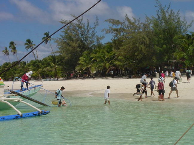 ボラカイ島上陸！