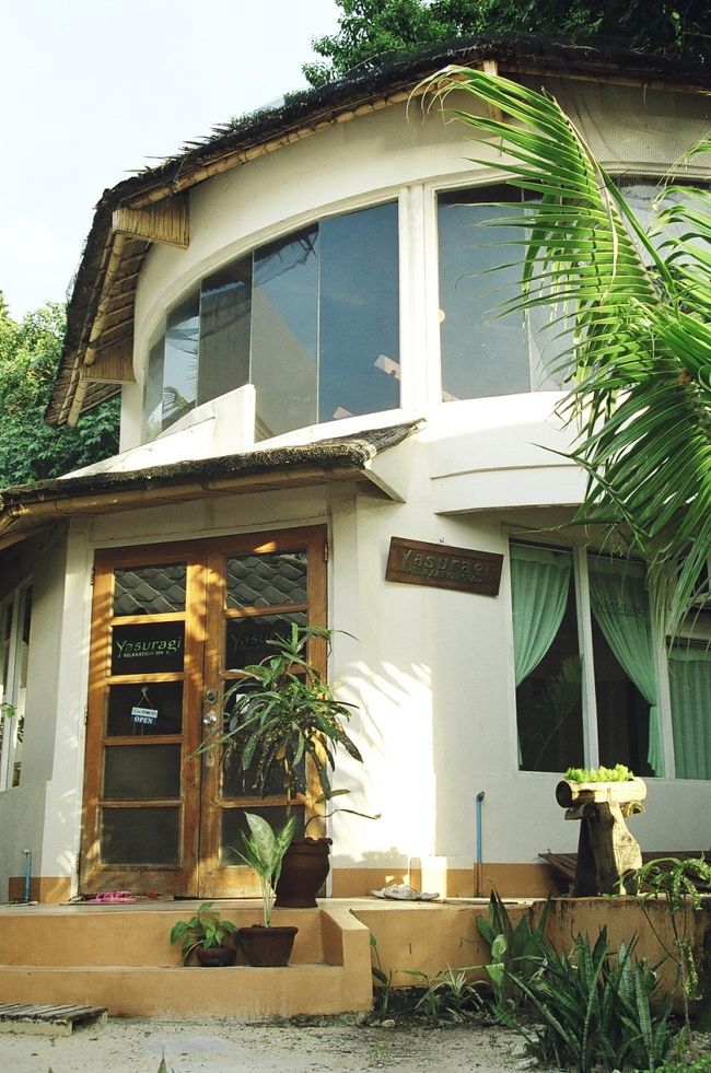 敷地内には「やすらぎ」という名前のスパがあります。