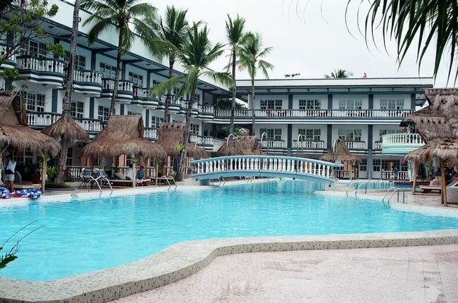 ボートステーション２の近くにある「セラフ」です。<br />こちらの建物にはデラックス、スイート、プレジデンシャルスイートなどの部屋があります。