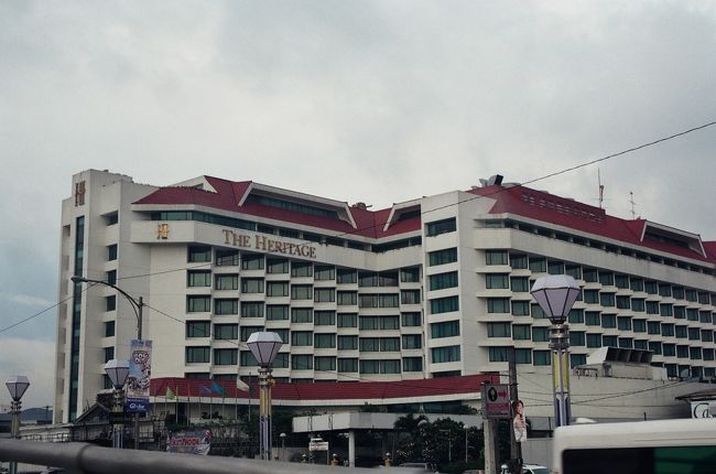 空港に近いホテル「ヘリテージ」。