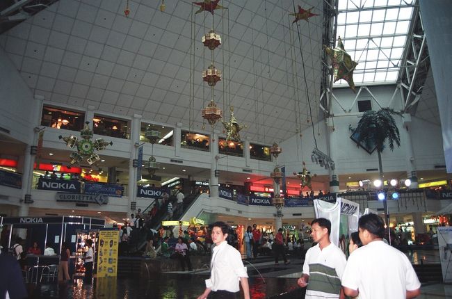 時間が無くて１階しか見れませんでした。<br />残念。