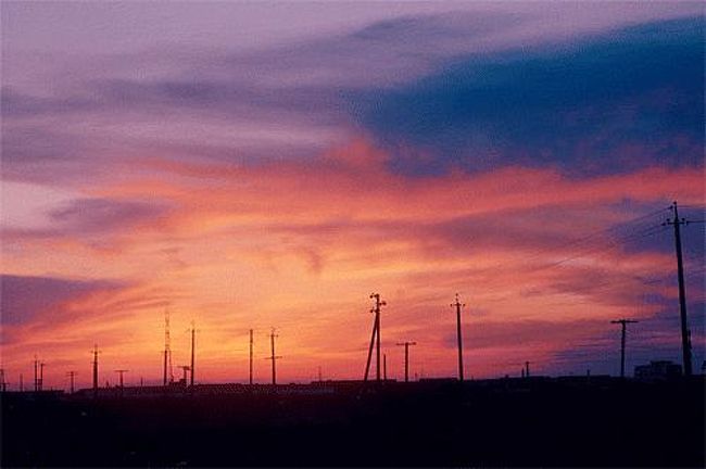 ホテルの窓から夕日